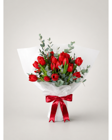 Lovely 15 Kırmızı Lale Buketi