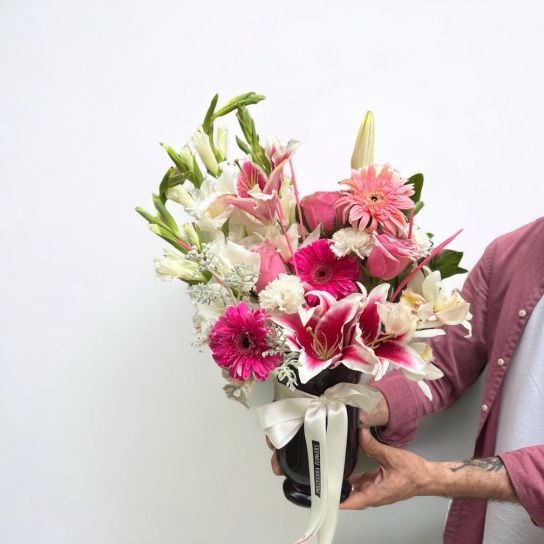 Lüks Paşabahçe Vazoda Mevsim Çiçekleri