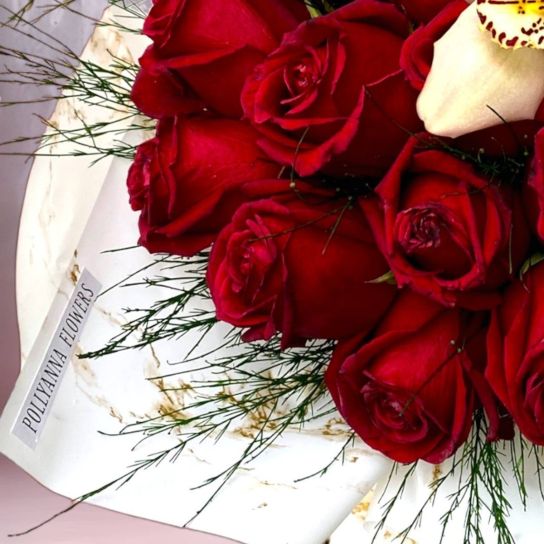 Amore 21 Gül Buketi