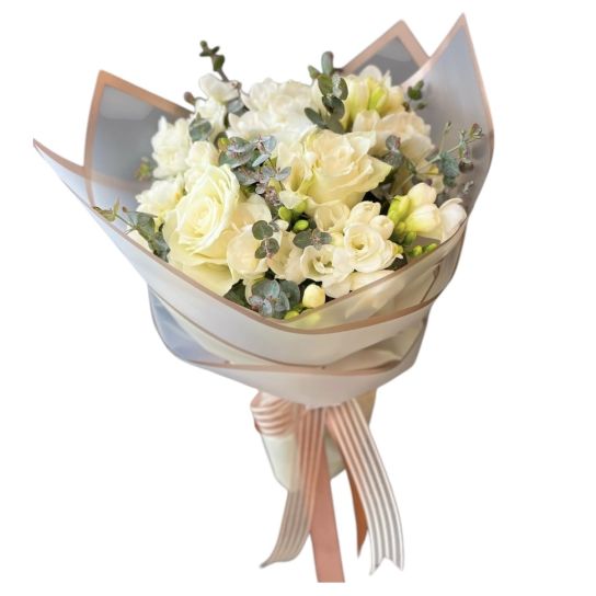 White Frezya Ve Güller Buketi